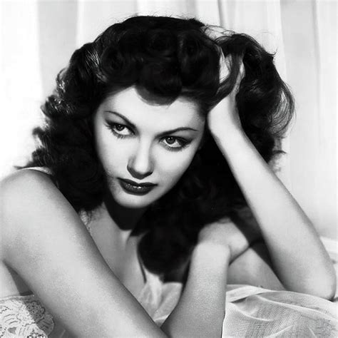 yvonne de carlo nude pics|30 Stunning Black and White Portraits of Yvonne De Carlo From。